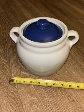 Western Monmouth Stoneware Bean Pot Crock w Lid cobalt Blue White Vintage USA